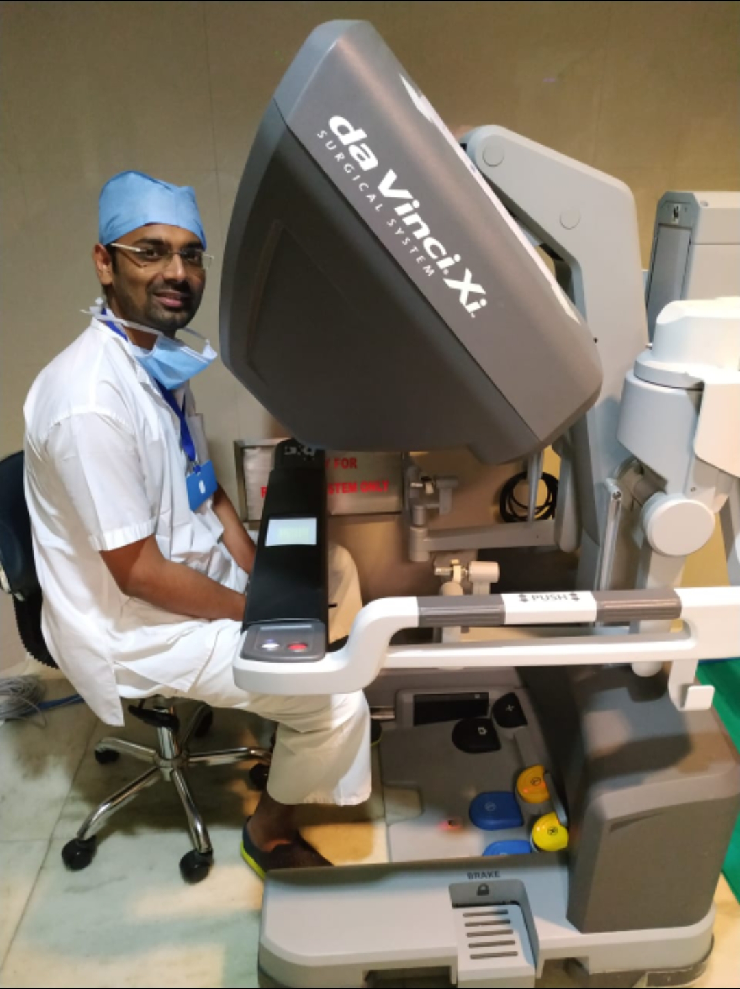 Dr varun agrawal robotic surgery image